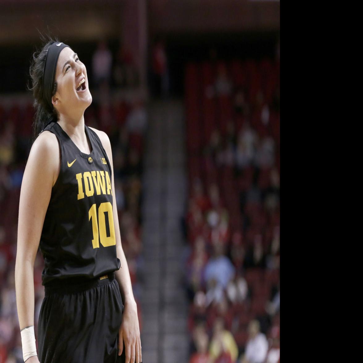 Iowa S Gustafson Named Big Ten Player Of The Year College