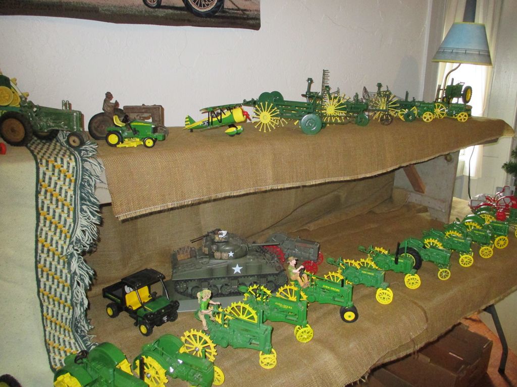 toy tractor collectors