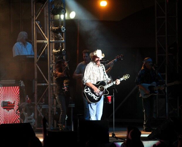 073013-toby-keith13