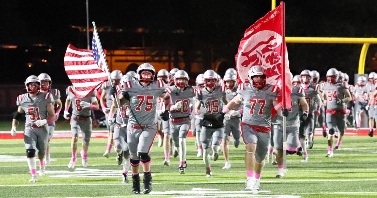 Photos: 33 Images from Friday's North Scott-Davenport North football ...