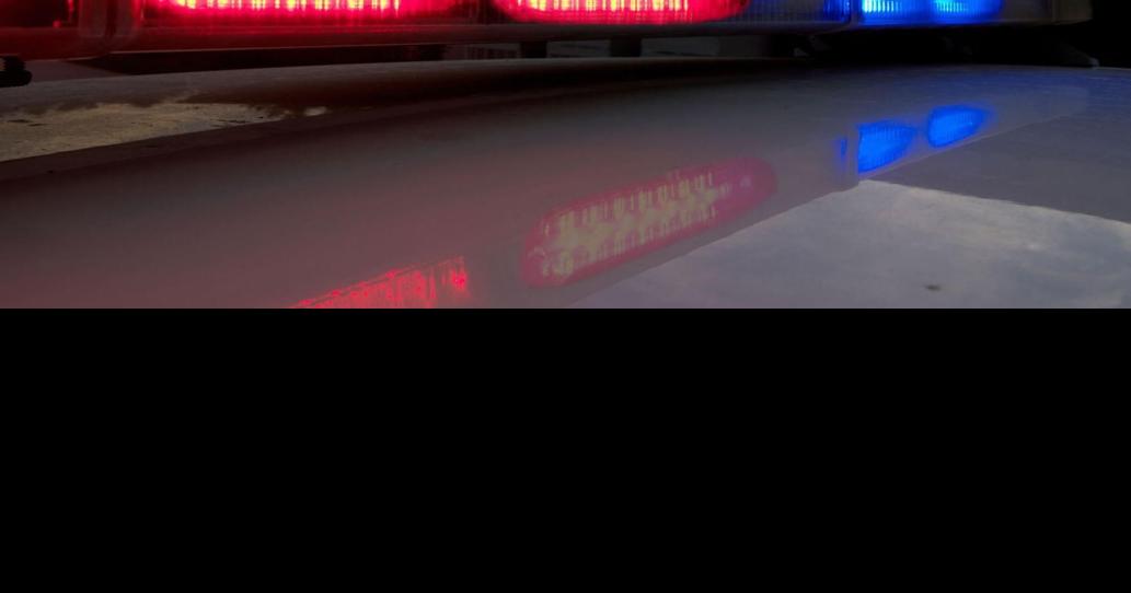 Two wounded by gunfire as they were driving in Davenport