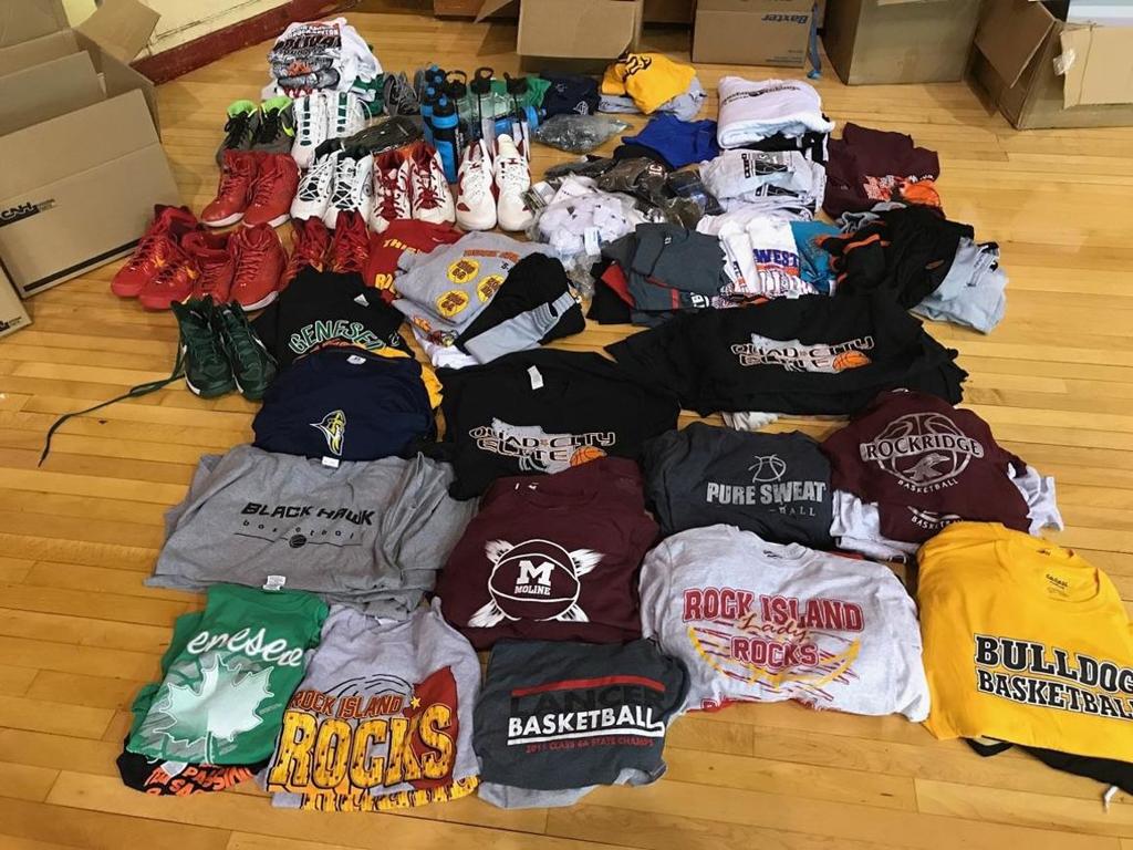 Q C Hoops Teams Lend Support To Houston Qc Prep Sports