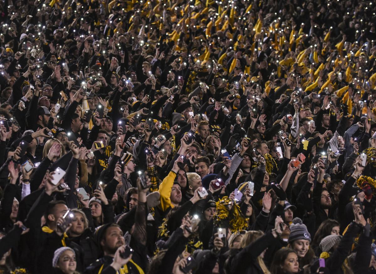 101219-qct-spt-jg-iowa-psu-fb-38.jpg