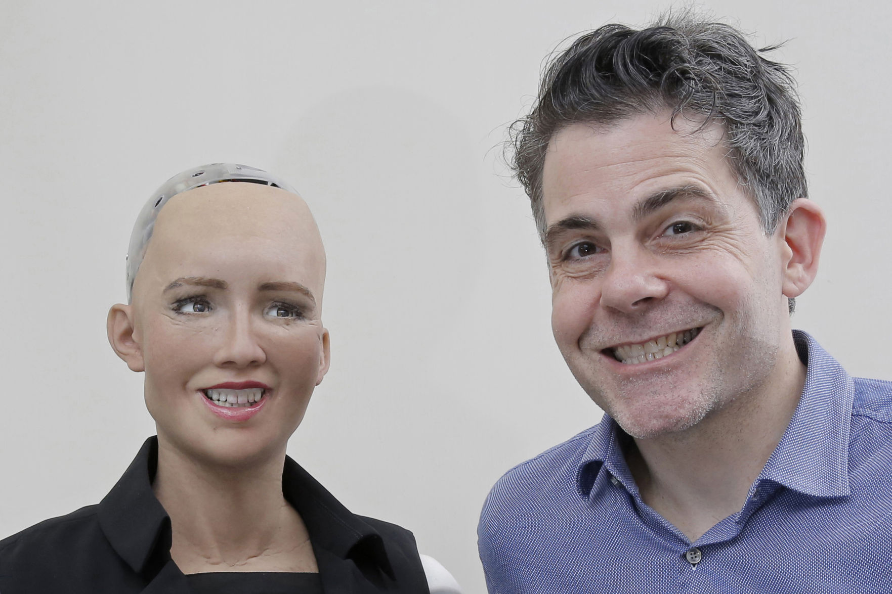 lifelike human robots