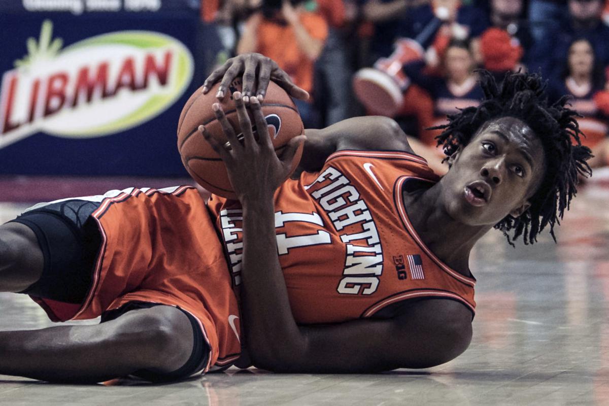 Dosunmu Escapes Serious Injury Basketball Qconline Com