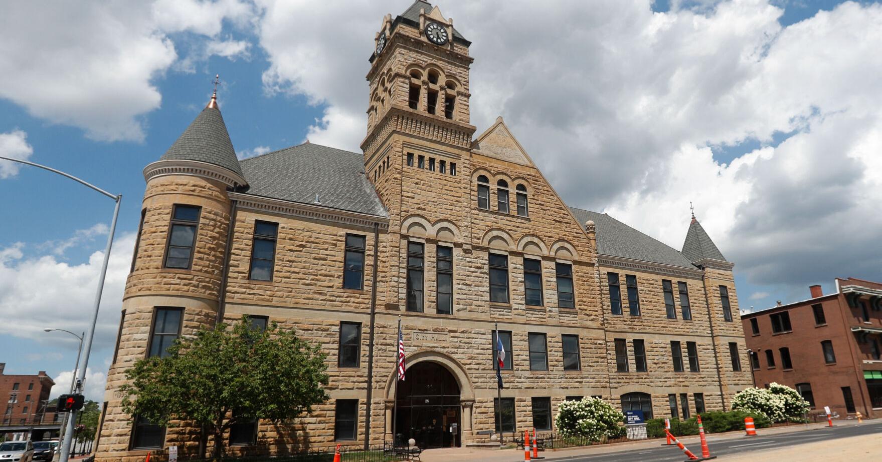Davenport CFO in charge effective Friday - Vimarsana News