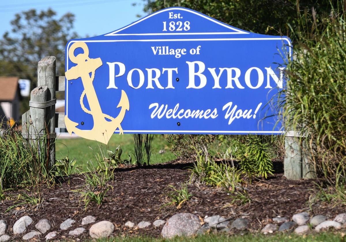 Crowd protests hooking up to Port Byron water system News