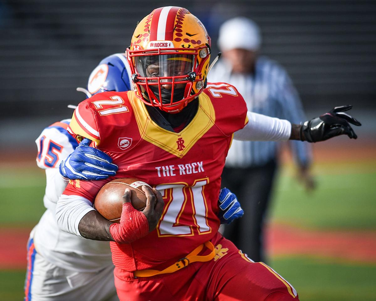 First-quarter avalanche buries Rock Island | Football | qconline.com