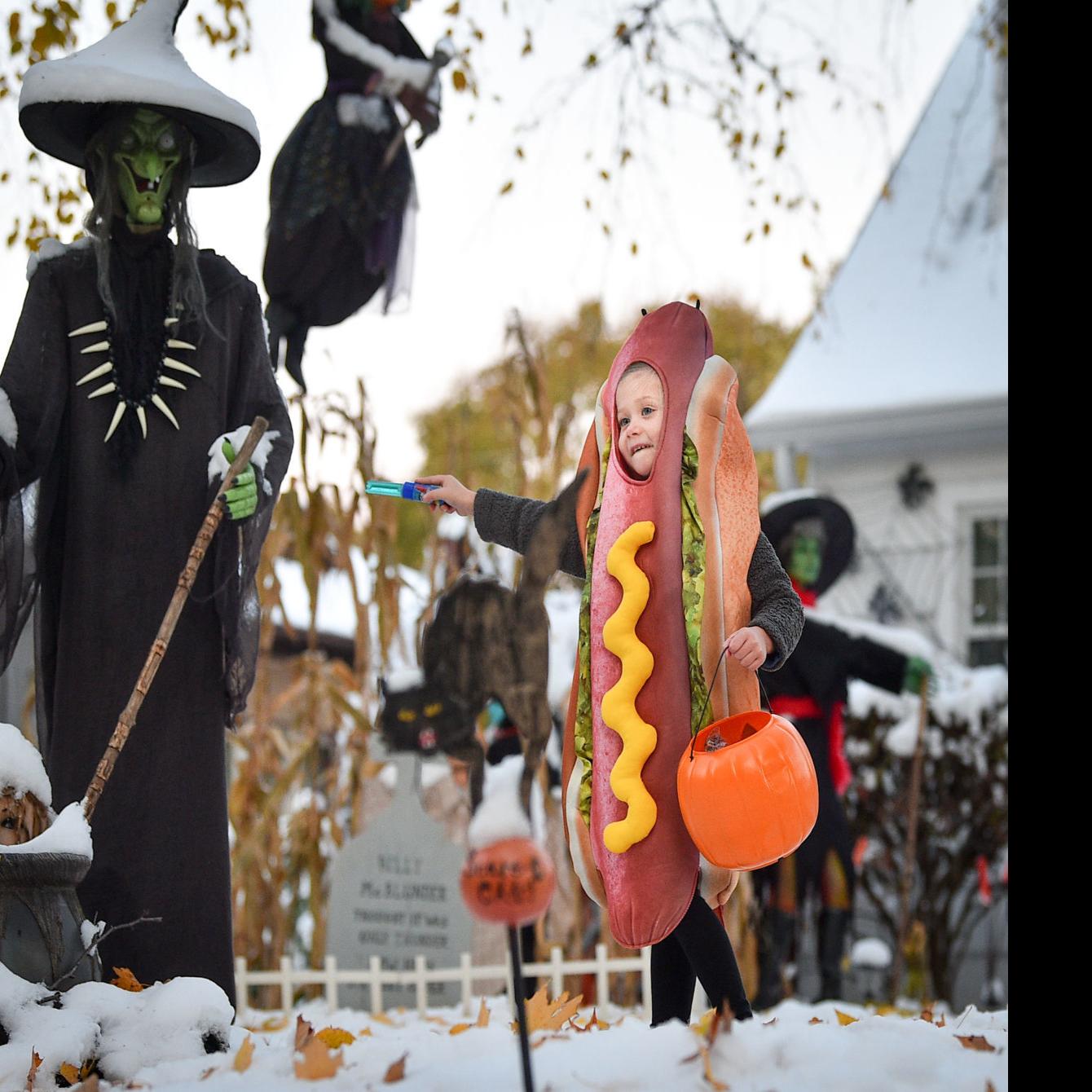 quad cities halloween events 2020 Updated Halloween Greets Trick Or Treaters With First Measurable Snowfall In The Quad Cities Local News Qconline Com quad cities halloween events 2020