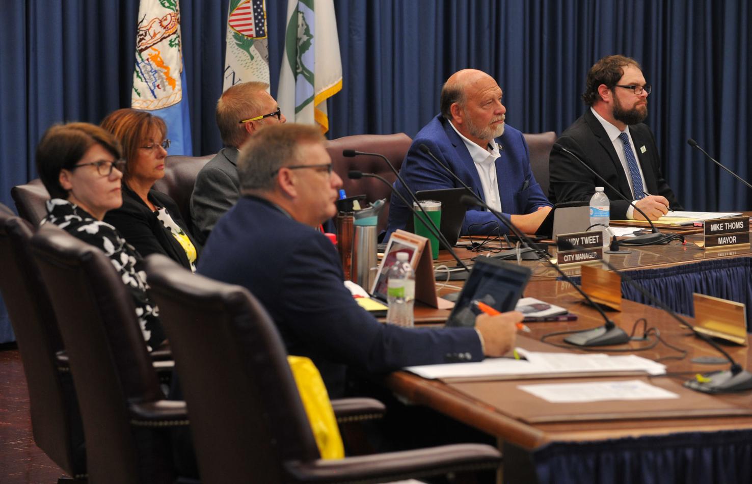 Editorial: Aldermen must go on the record on water sale ...