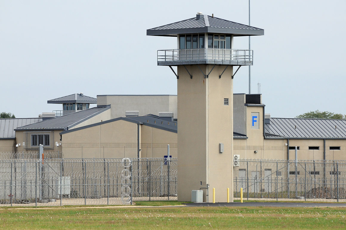 Officials: Thomson prison to be fully operational by 2019