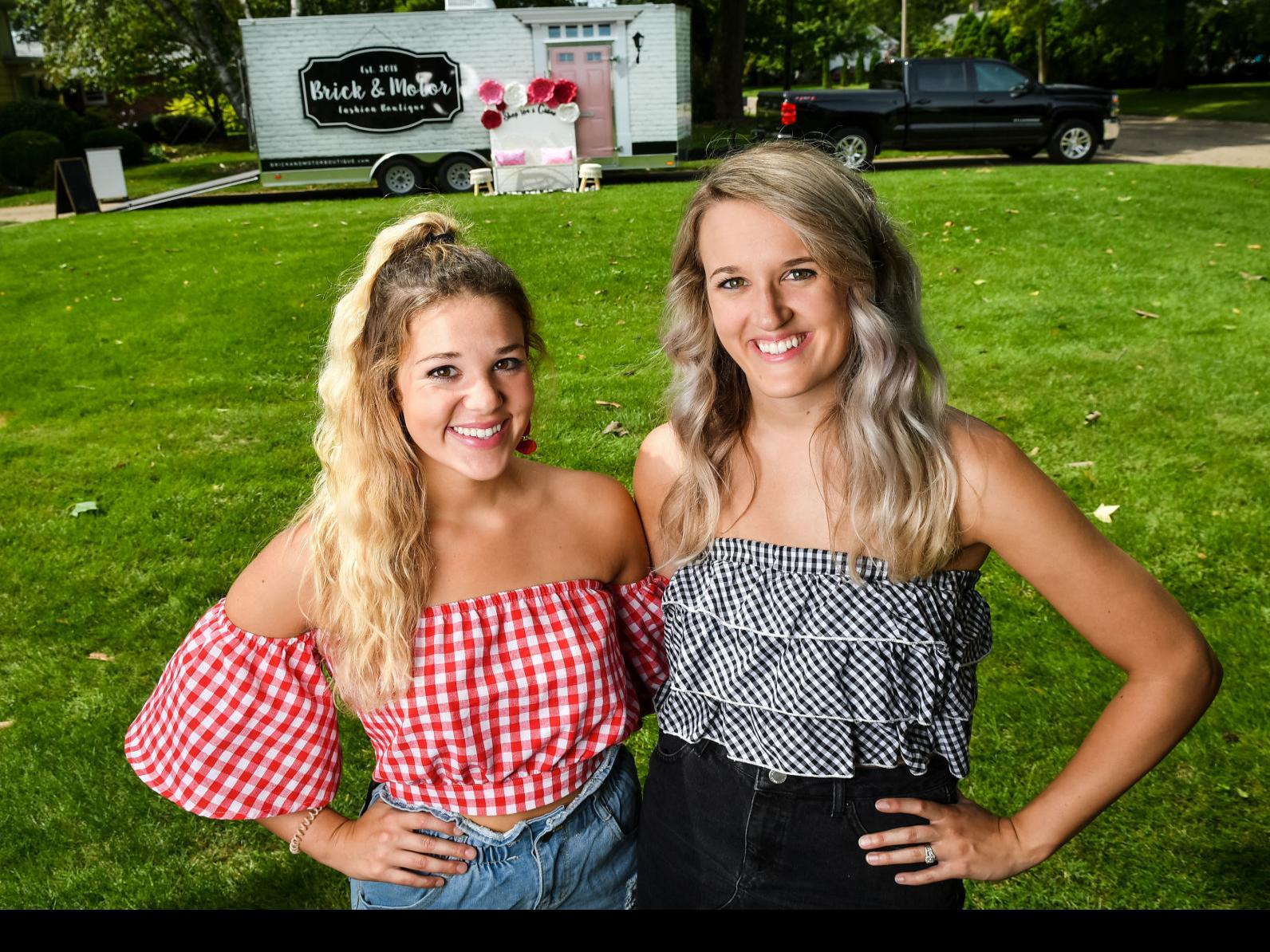 Rock Island Sisters Bring Fashion To Events Business Qconline Com