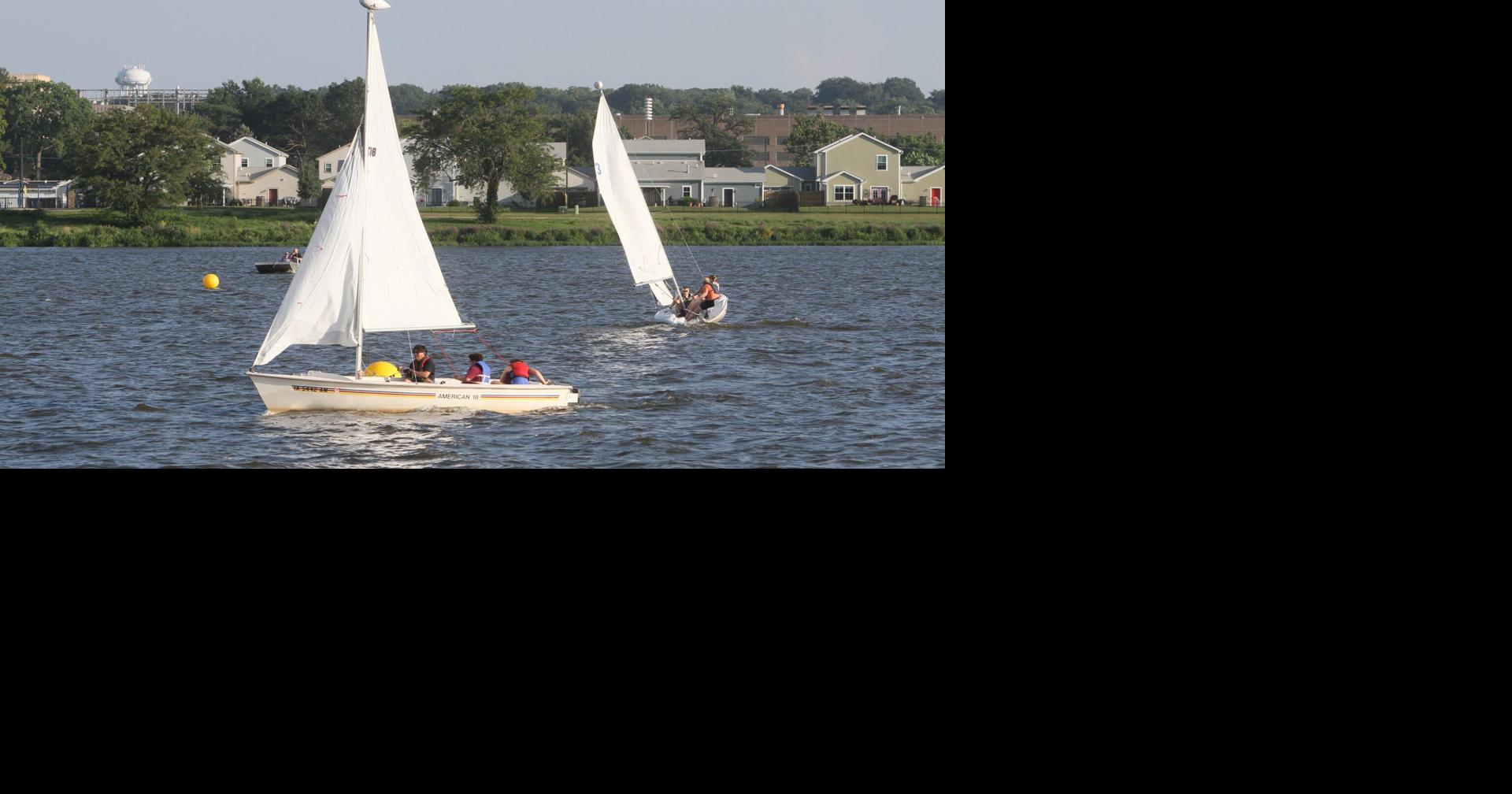 Images of sailboats on the Mississippi River