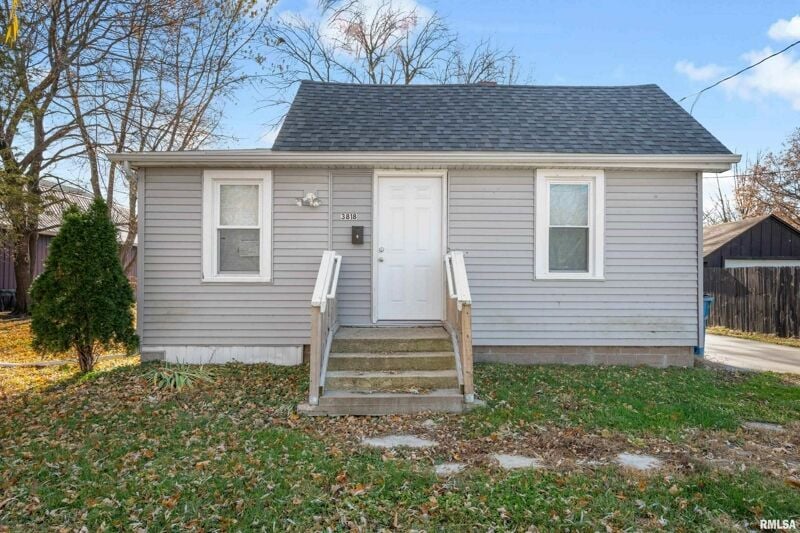 2 Bedroom Home in East Moline - $79,000