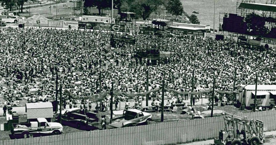 Timeless Tickets: AC/DC plays River Jam in Davenport in 1979 - Vimarsana News