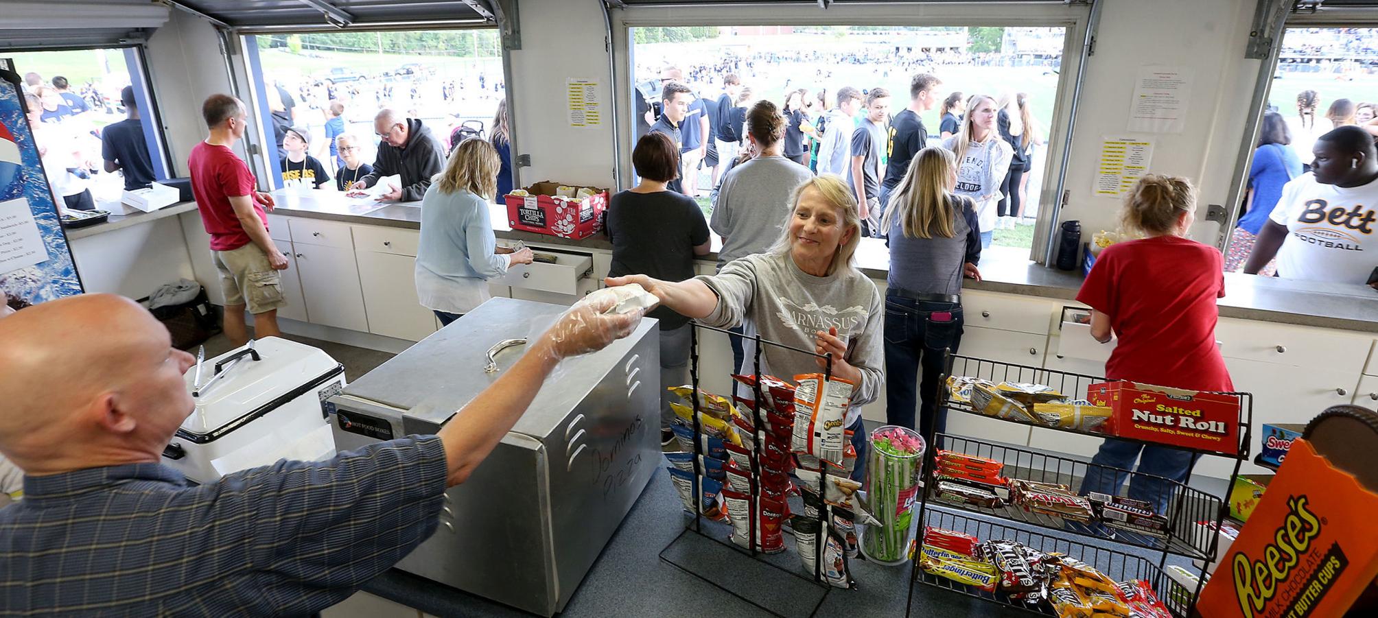 Volunteers keep Friday Night Lights shining. A behindthescenes look