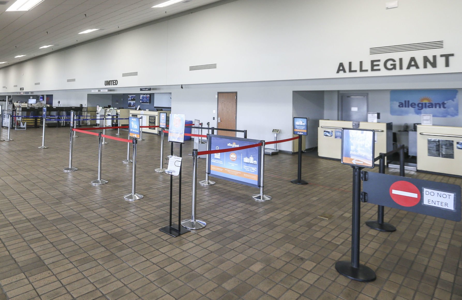 how long security at quad city international airport