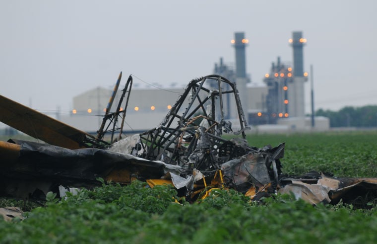 Crop-duster plane crash kills one near Cordova | News | qconline.com