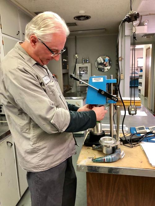 Hast top lab tech at Sandstrom