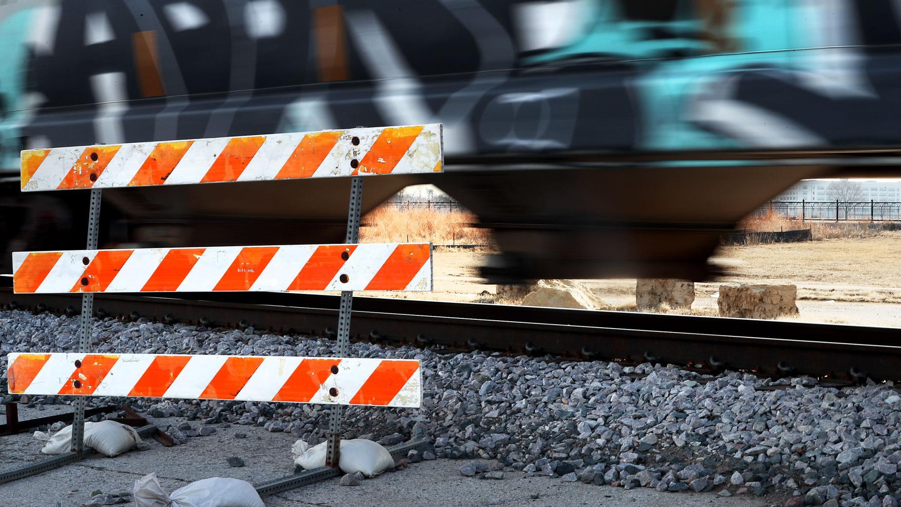 'A renewed canvas': Work wrapping on restoration of downtown Davenport rail crossings - Vimarsana News