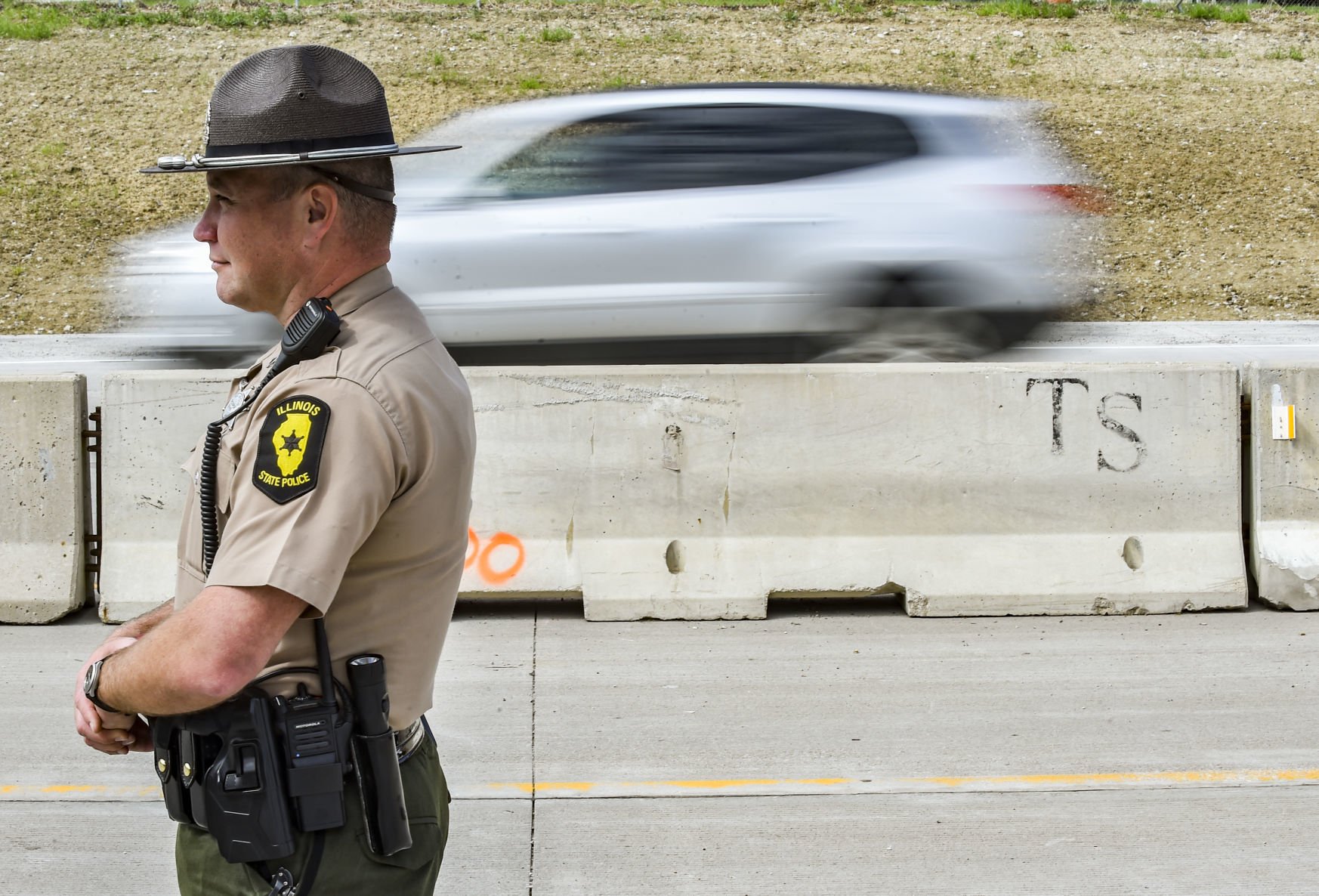 Illinois State Police Dress As Construction Workers To Nab Speeders