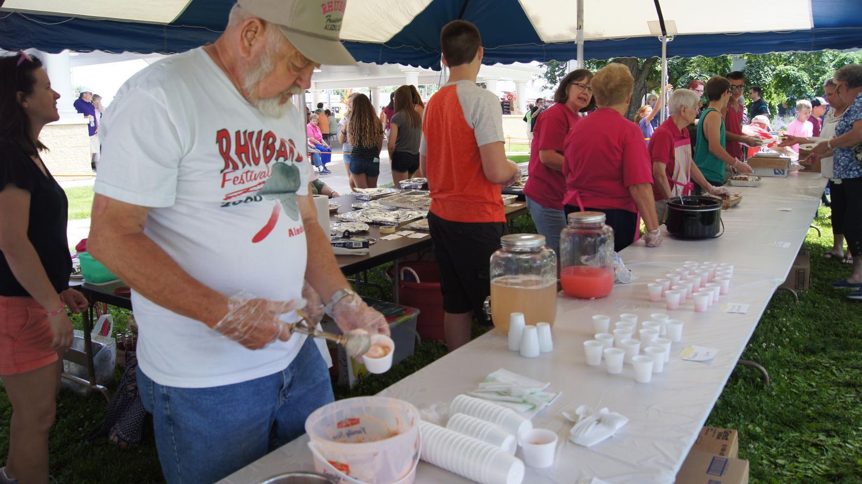 Aledo Rhubarb Festival Returns This Weekend Local News Qconline Com Aledo Rhubarb Festival 2022