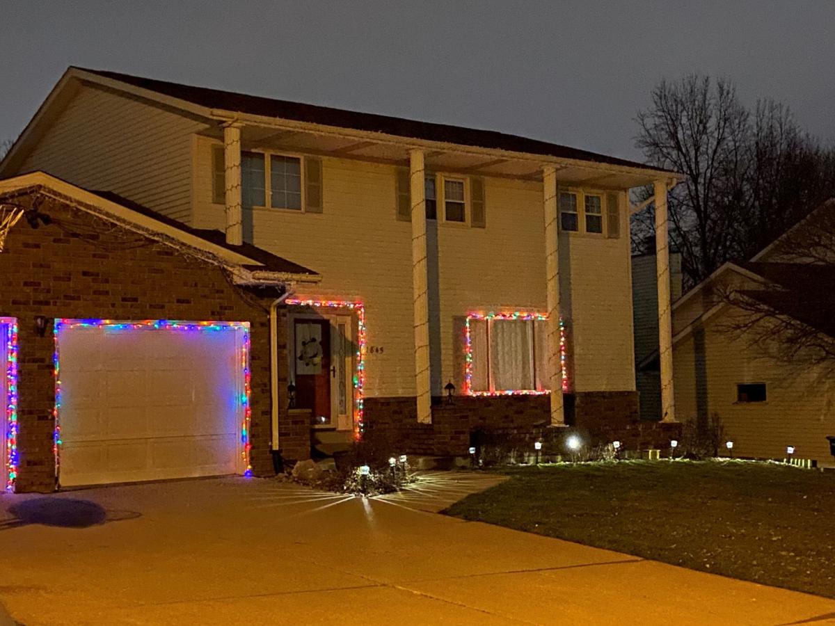 we need a little light these days so the kall christmas corona christmas light show