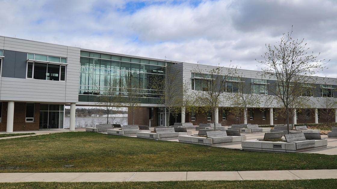 Western Illinois U maintains tuition, room, meal plan costs for 2020-2021 academic year