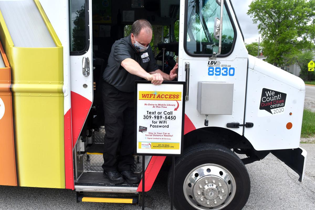 052820-qct-bookmobile-007