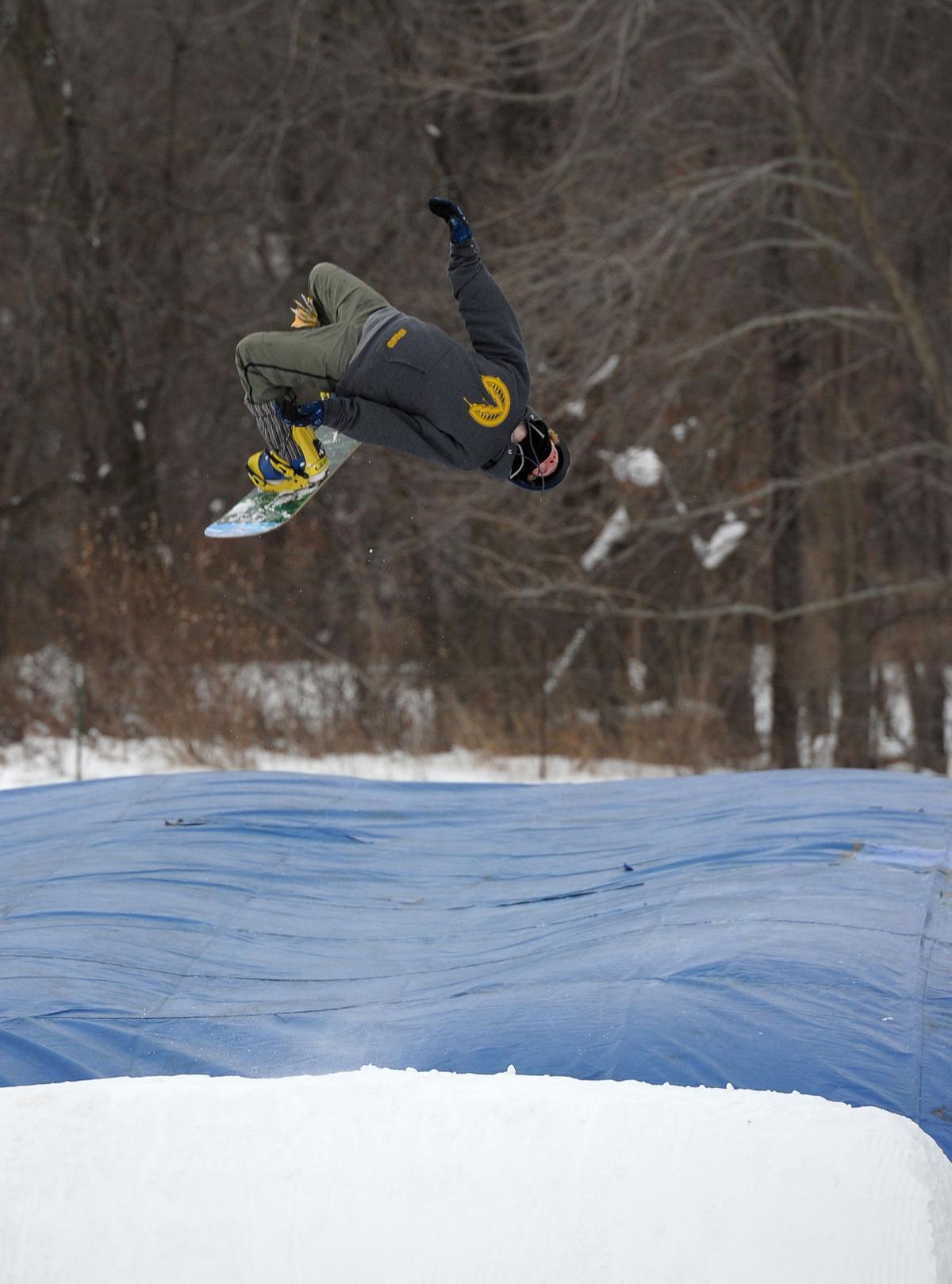 Airbag Jump At Snowstar Winter Sports Park Qconline Com