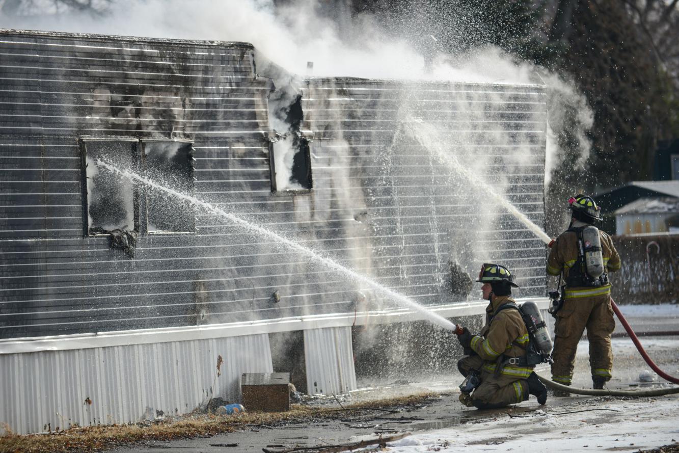 Fire destroys East Moline home