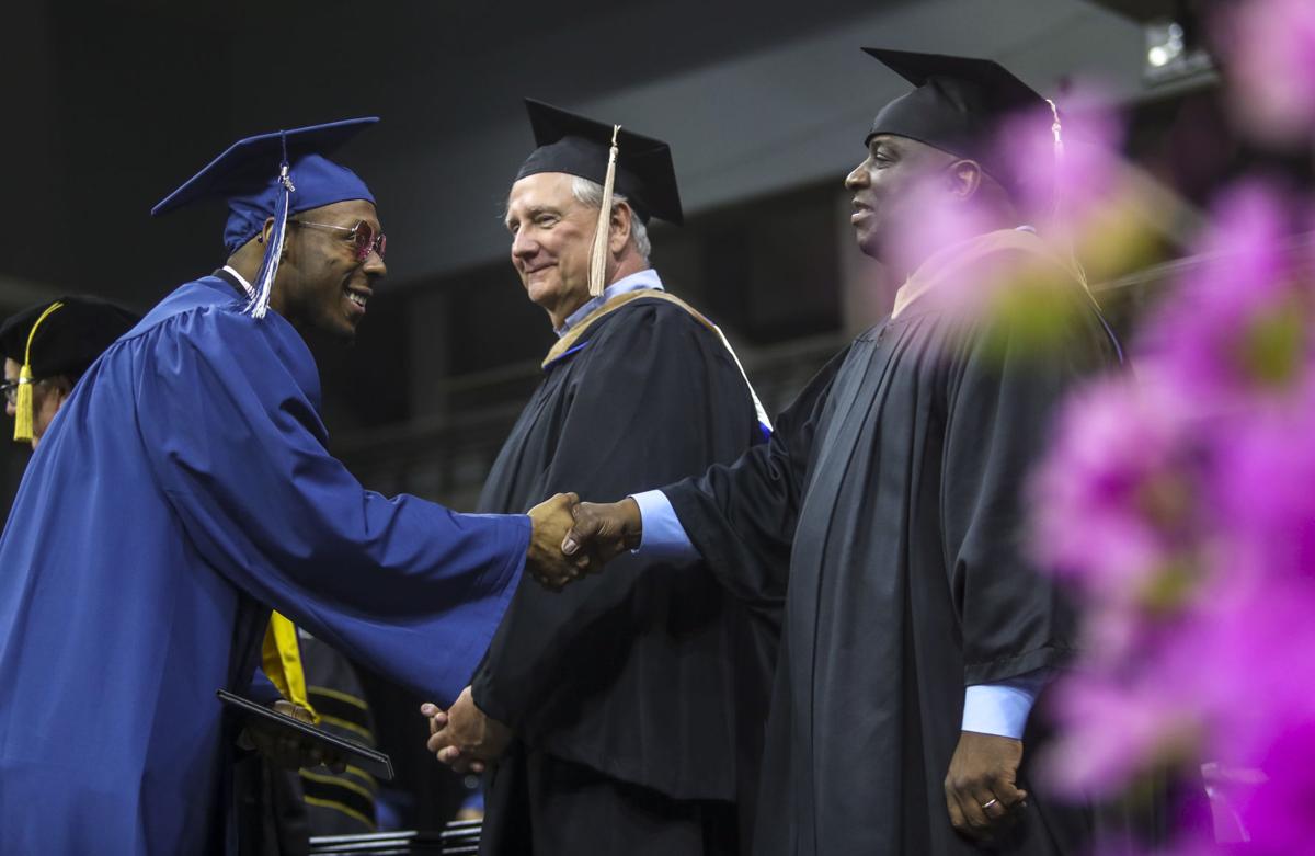 Class of 2019 graduates from Scott Community College ...