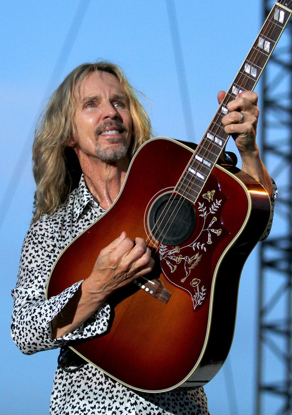 'It's a Grand Illusion' Former Styx lead singer Dennis DeYoung dishes