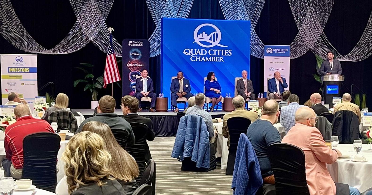 Quad-Cities mayors take questions at mayor breakfast - Vimarsana News