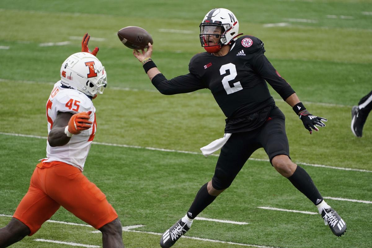 Watch now: Illinois looks to 'contain' Nebraska star ...