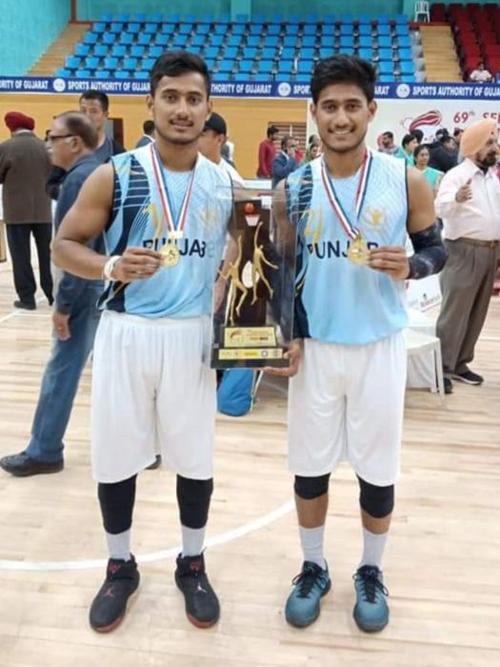 Patwal Brothers Go Home To Win Gold Sports Qconline Com