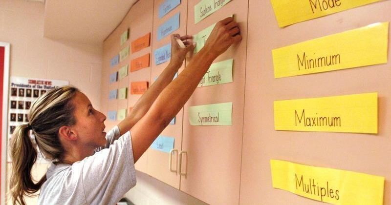 Illinois schools secure state funds to hire teachers