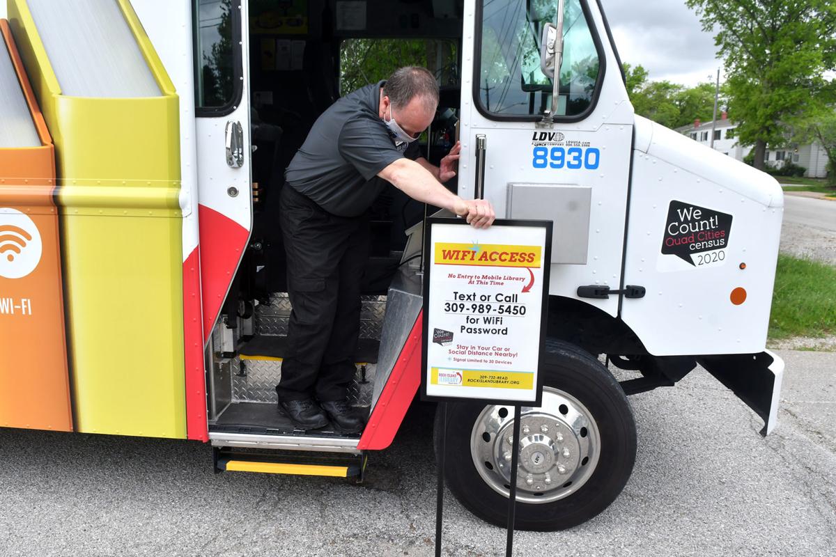 052820-qct-bookmobile-009