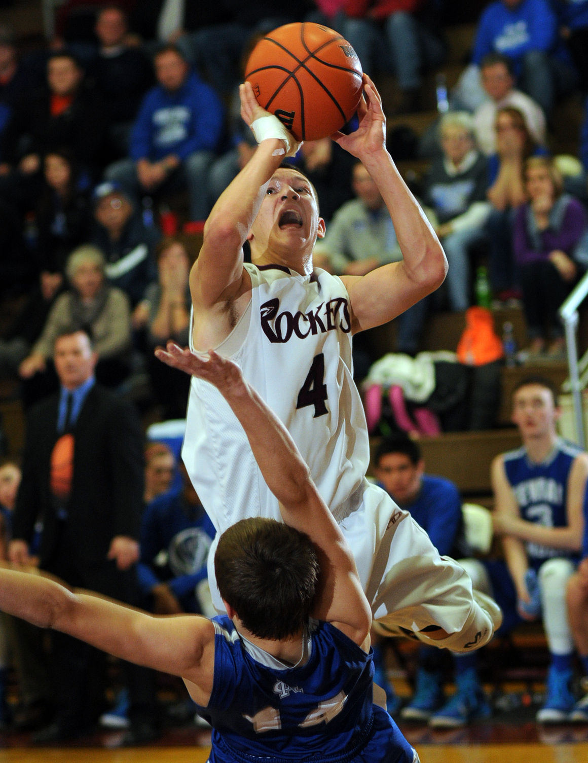 Heath scores 2,000th point and hits winning free throws as Rockets edge Newman