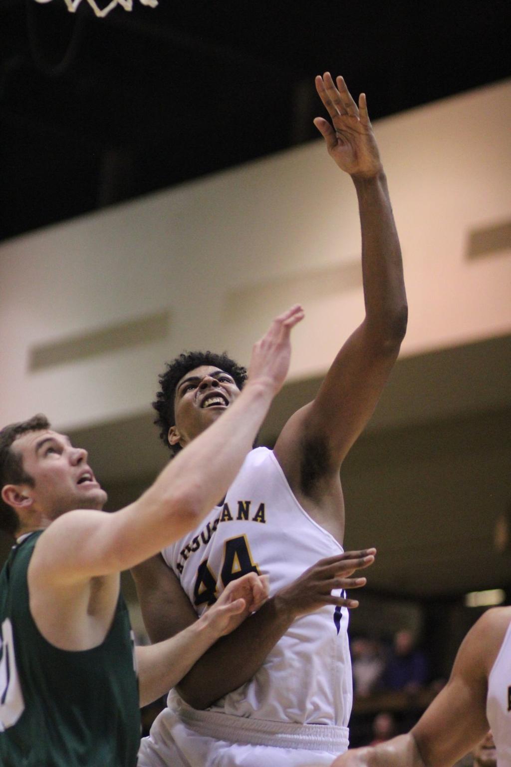 Titans Shoot Down Vikings In Cciw Thriller Basketball Qconline Com