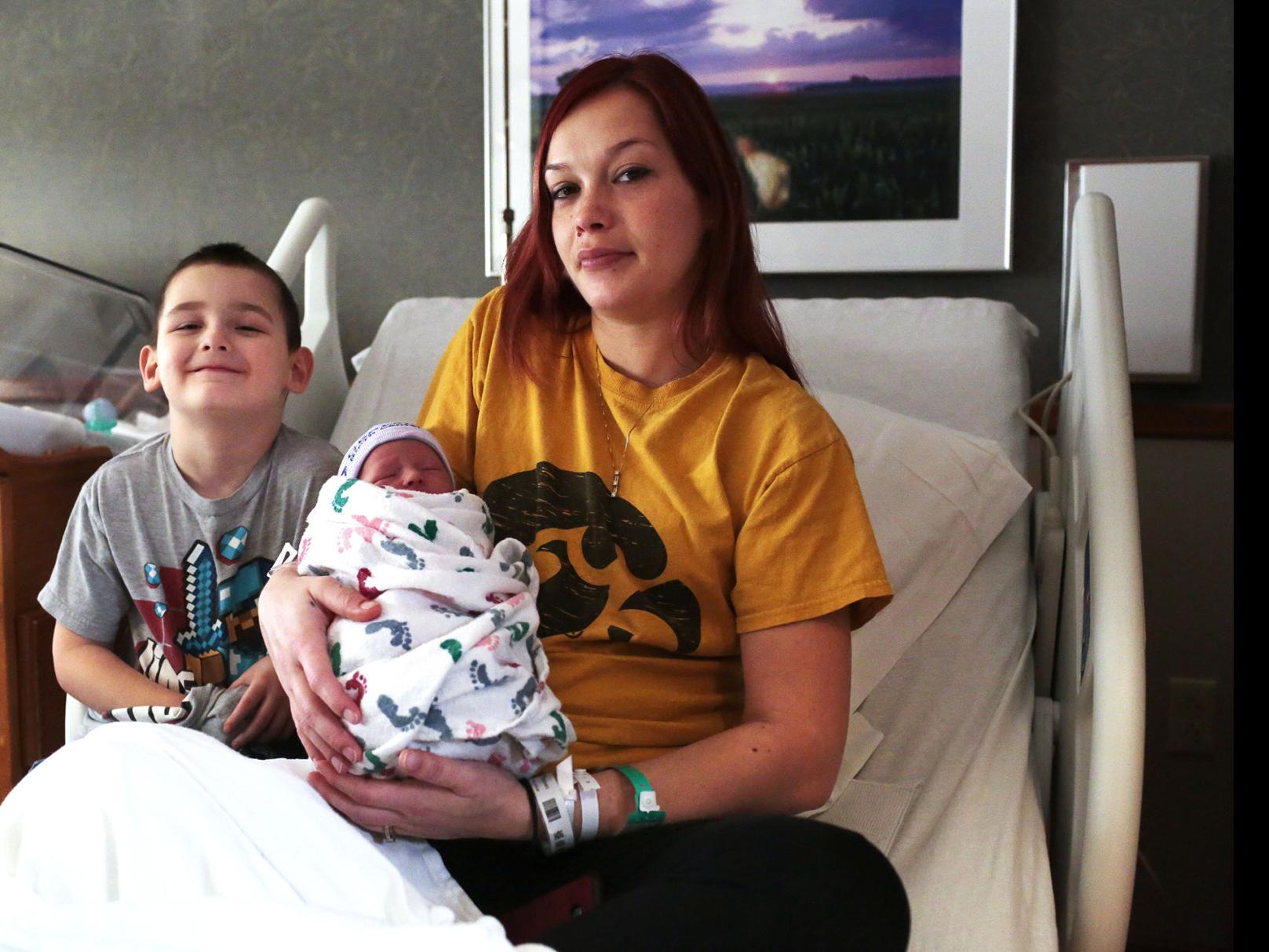 Davenport Woman Delivers First Baby Of New Year Latest News Qconline Com