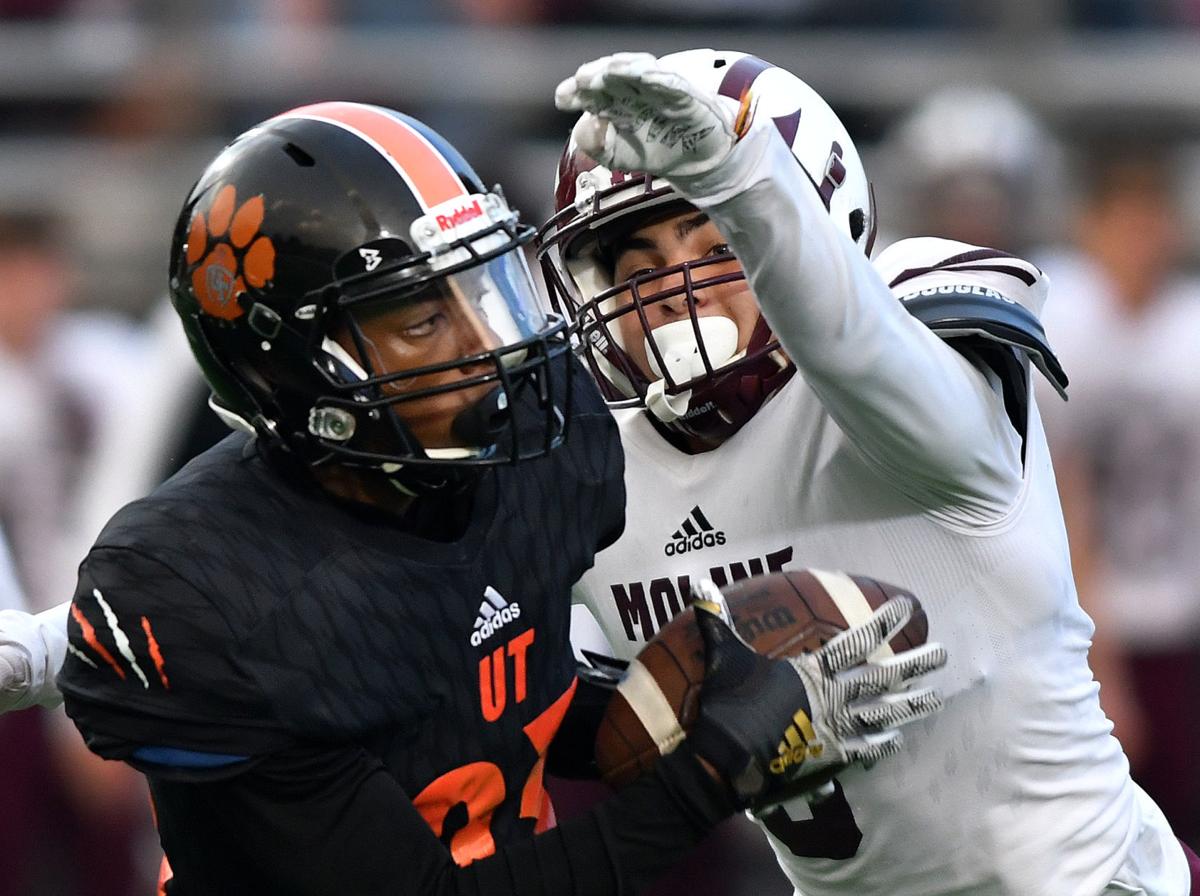 Moline Strikes Quickly In Rout Of Ut Football Qconline Com