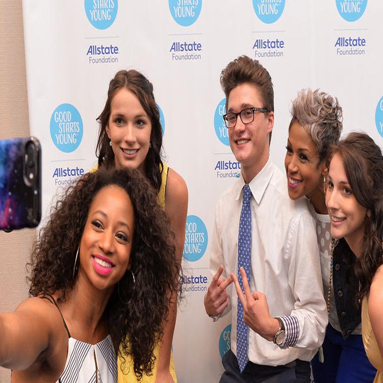 Rock Island Teens Win 10 000 For Clothing Collection Local News