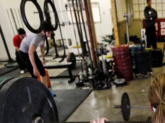 The Crossfit Workout Seems Intimidating But It S Actually Not Life Qconline Com