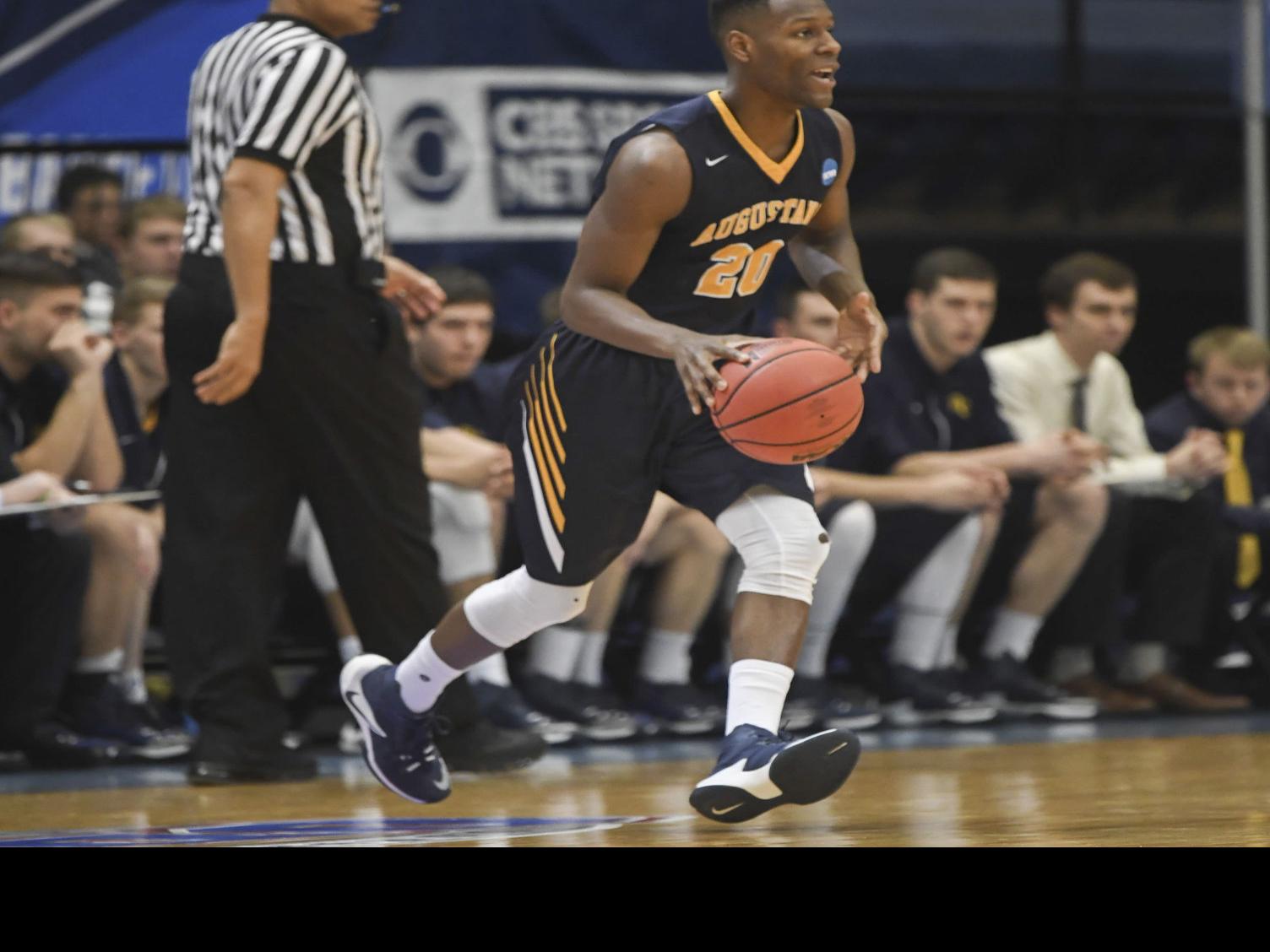 Augie S Cardiac Kids Fall Just Shy Vikings Fall To Babson In Diii Title Game College Sports Qconline Com