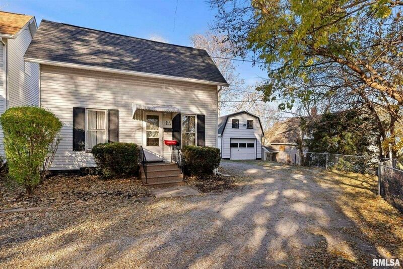 3 Bedroom Home in Moline 79,900