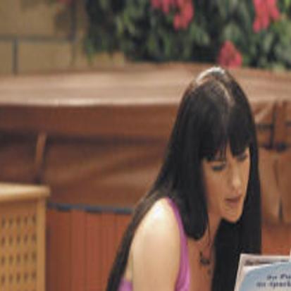 Molly Shannon Is A Zany Mom On Nbc S Kath Kim Life Qconline Com In 2017 she won the film independent spirit award for best supporting actress for her role in the film other people. molly shannon is a zany mom on nbc s