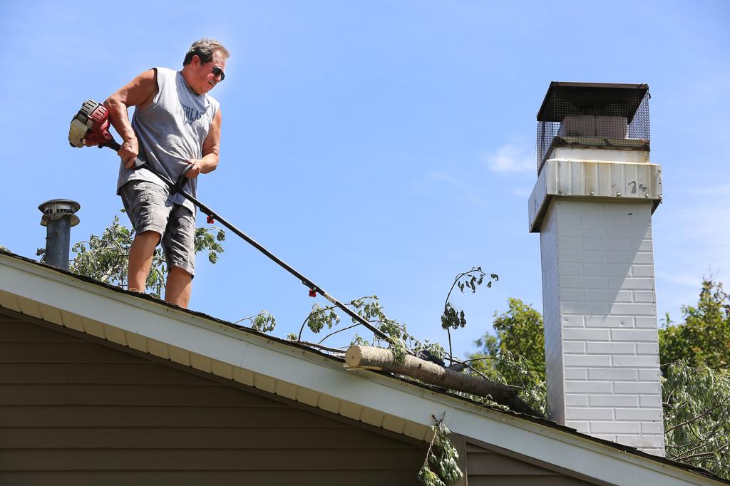 Friday Briefing Covid 19 Death Toll Mounts In Ri County Police Shoot Man With Weapon In Bettendorf And Keys Wins At U S Open Local News Qconline Com