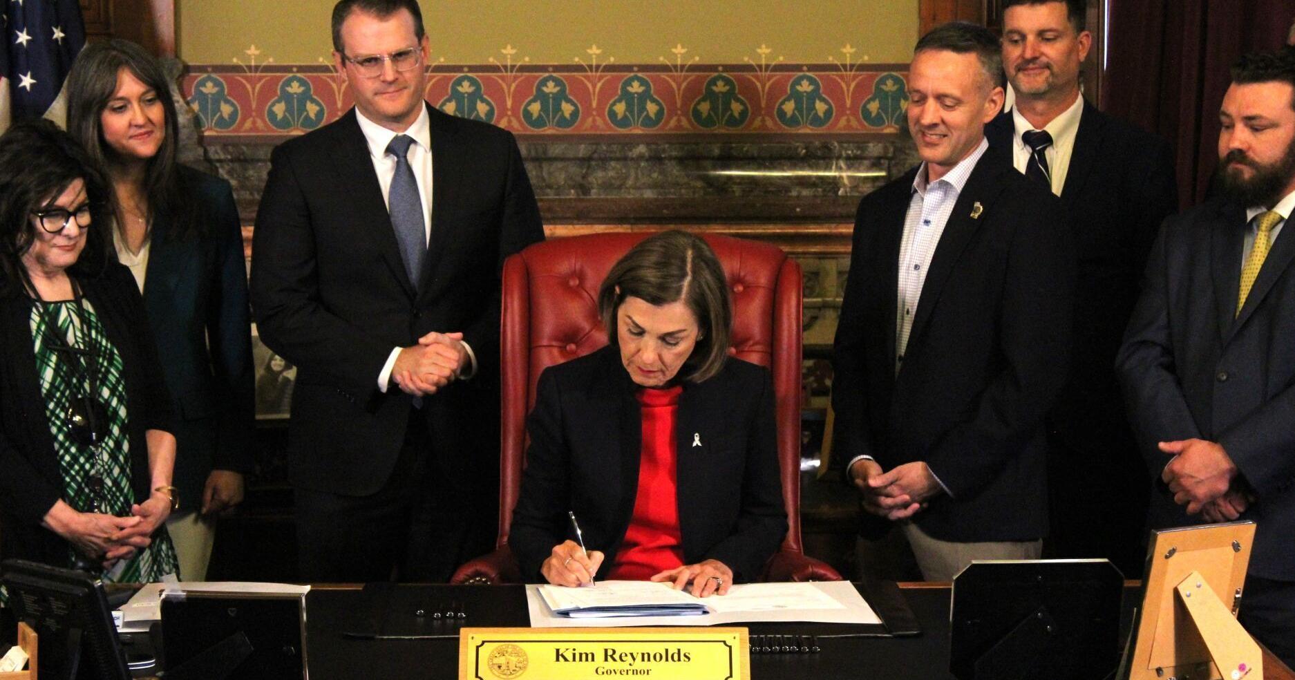 Iowa government transparency bill vetoed over concerns - Vimarsana News