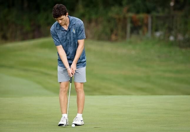 Men's golf finishes fourth after two rounds at Aurora Double Gun